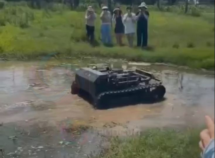 Гусеничная косилка-робот MDE TANK 452-80A — проходит там, где другой технике сложно